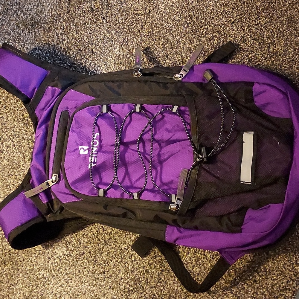 Reinos hydration backpack